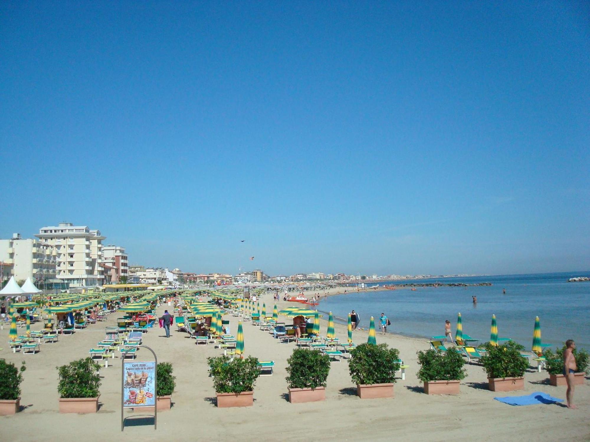 Hotel Villa Ersilia Rimini B&B Екстериор снимка