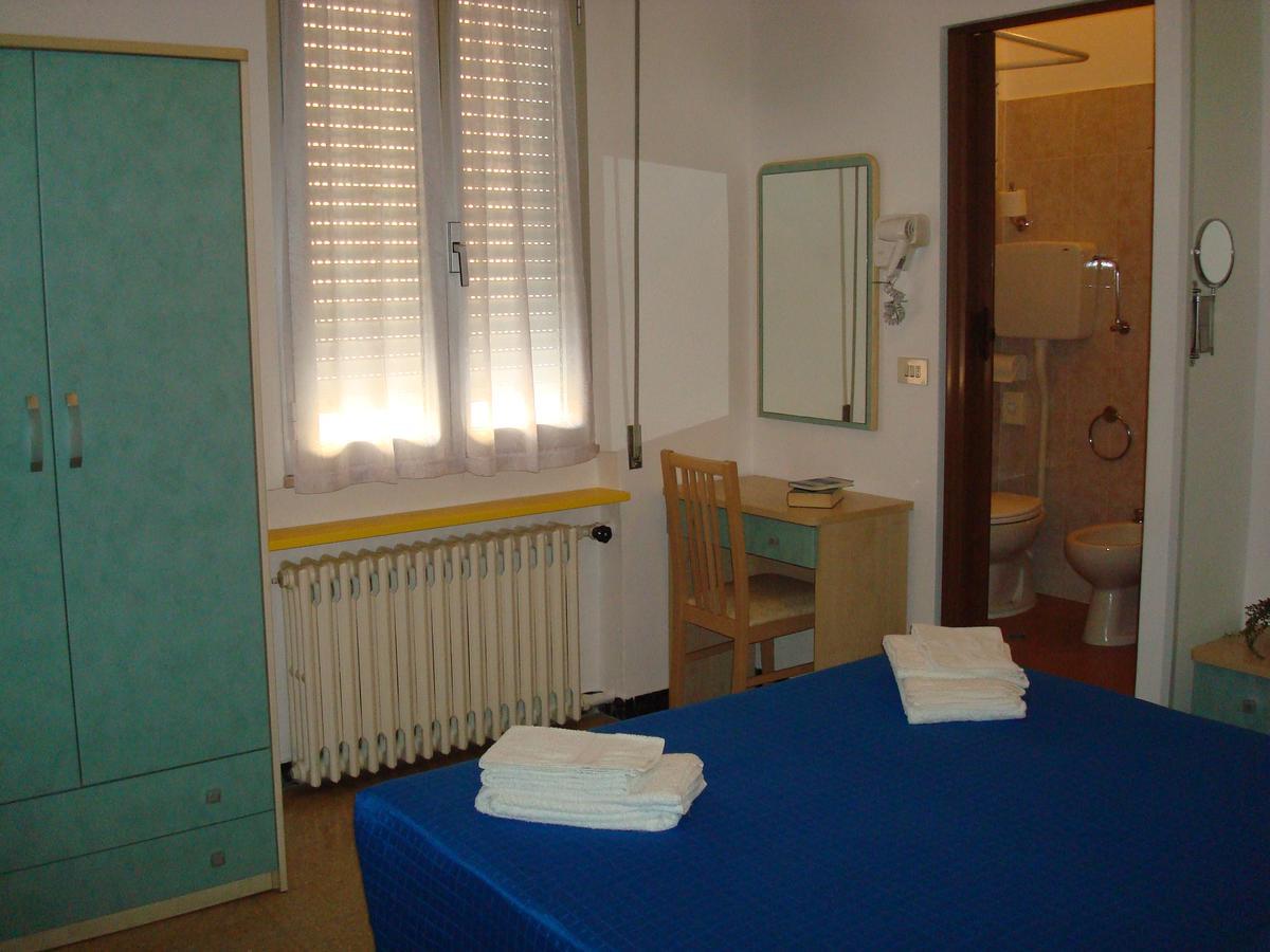 Hotel Villa Ersilia Rimini B&B Екстериор снимка
